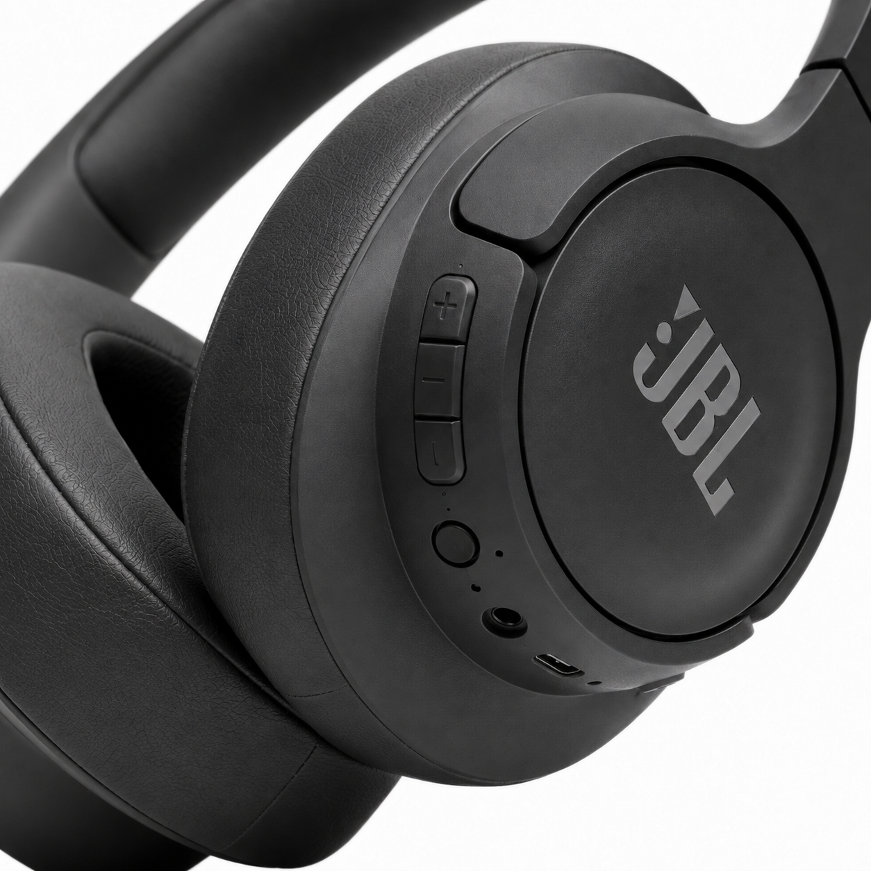 כפתורי השליטה והחיבורים באוזניות JBL Tune 780NC
